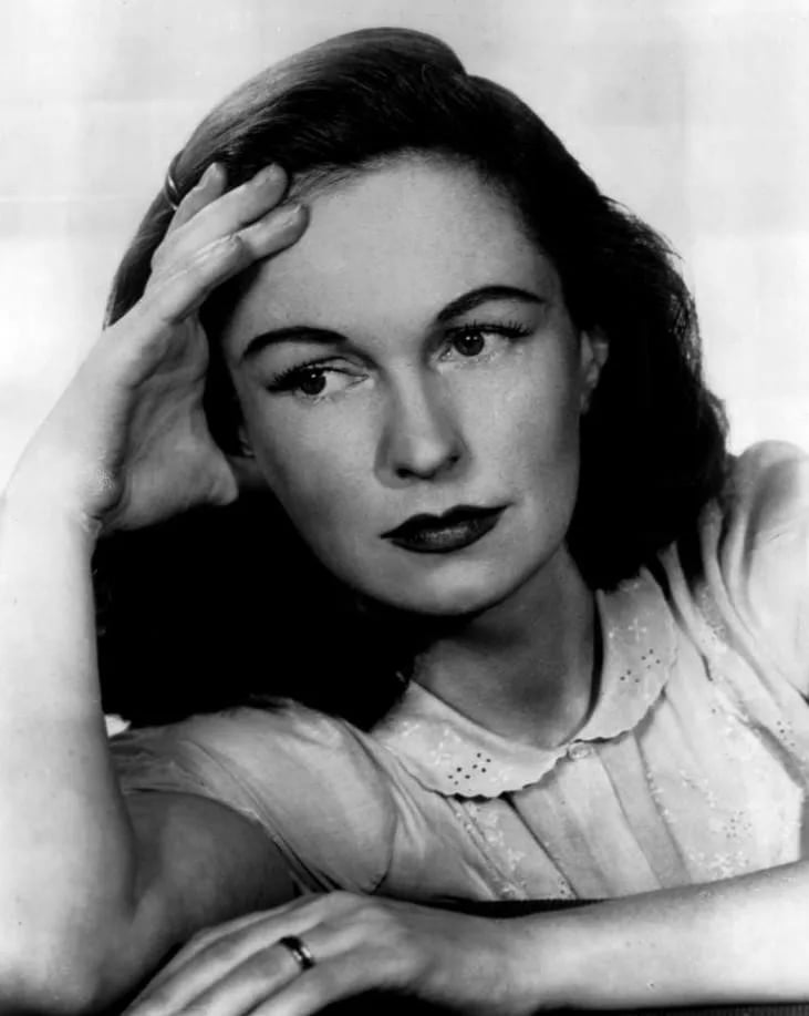 Portrait of Geraldine Fitzgerald (1913–2005) – memorial page