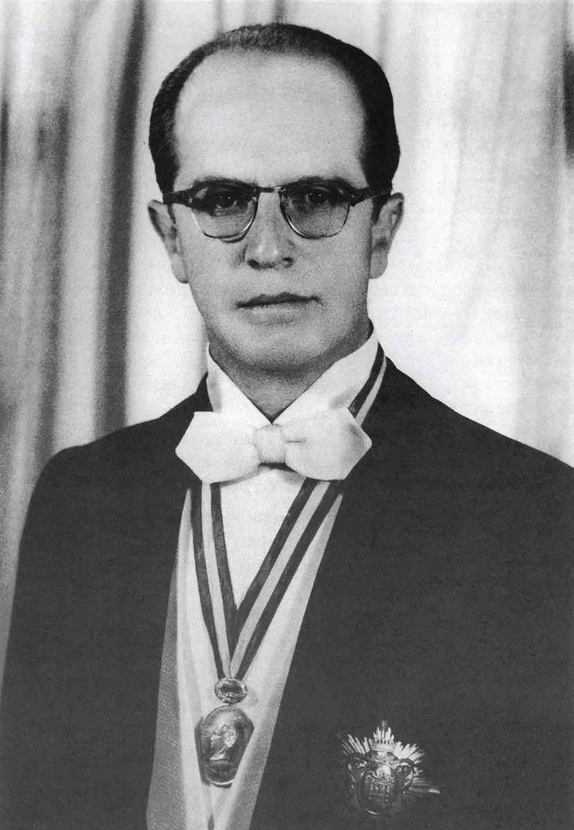 Portrait of Luis Adolfo Siles Salinas (1925–2005) – memorial page