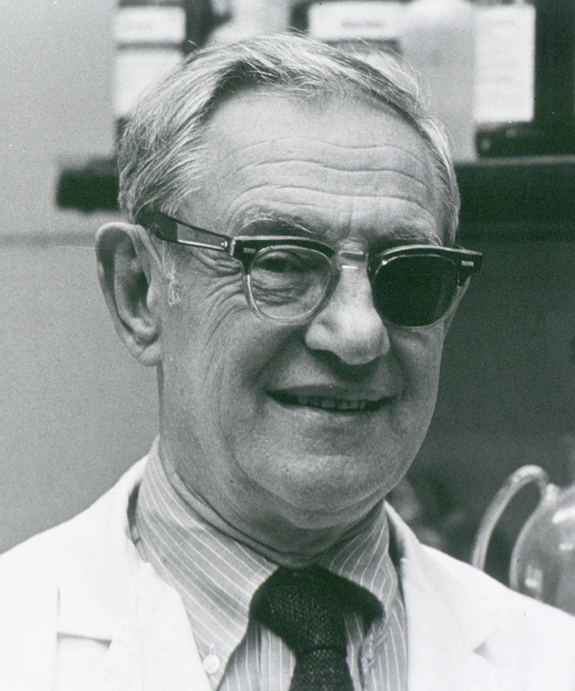 Porträt von Julius Axelrod (1912–2004) – Gedenkseite