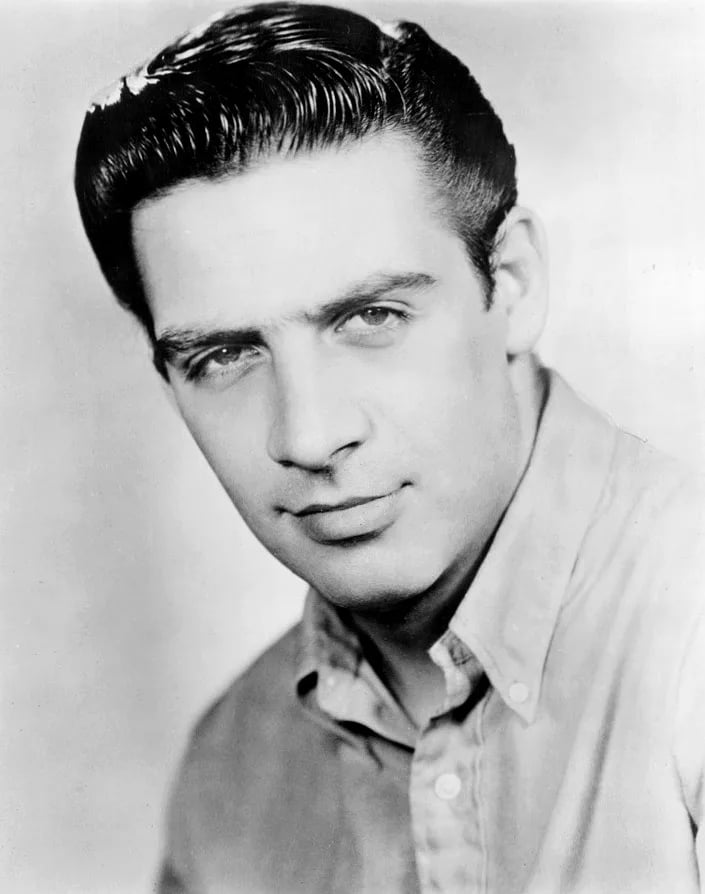 Portrait of Jerry Orbach (1935–2004) – memorial page