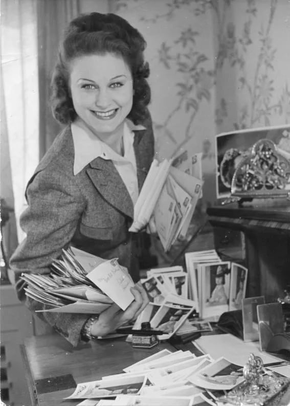 Portrait of Marika Rökk (1913–2004) – memorial page