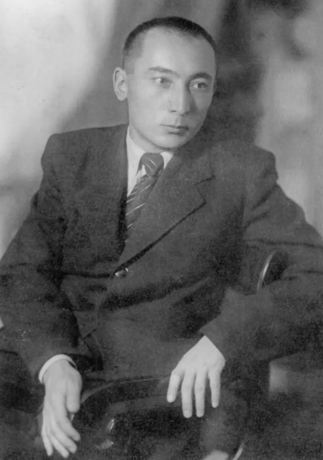 Porträt von Saifuddin Azizi (1915–2003) – Gedenkseite