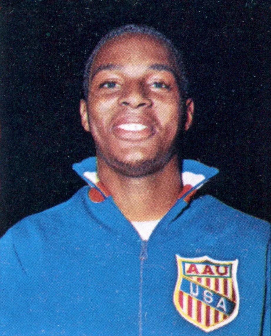 Portrait of Willie Davenport (1943–2002) – memorial page