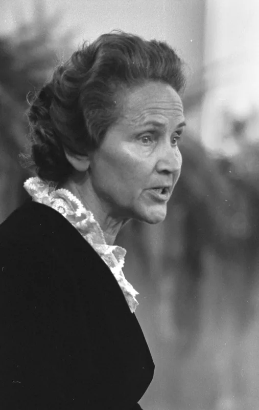 Porträt von Marion Gräfin Dönhoff (1909–2002) – Gedenkseite