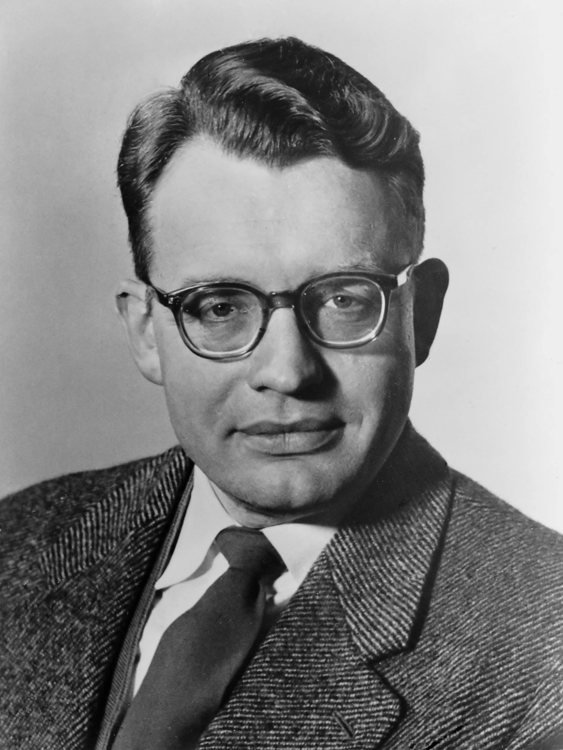 Portrait of Hendrik Brugt Gerhard Casimir (Kasimier) (1909–2000) – memorial page