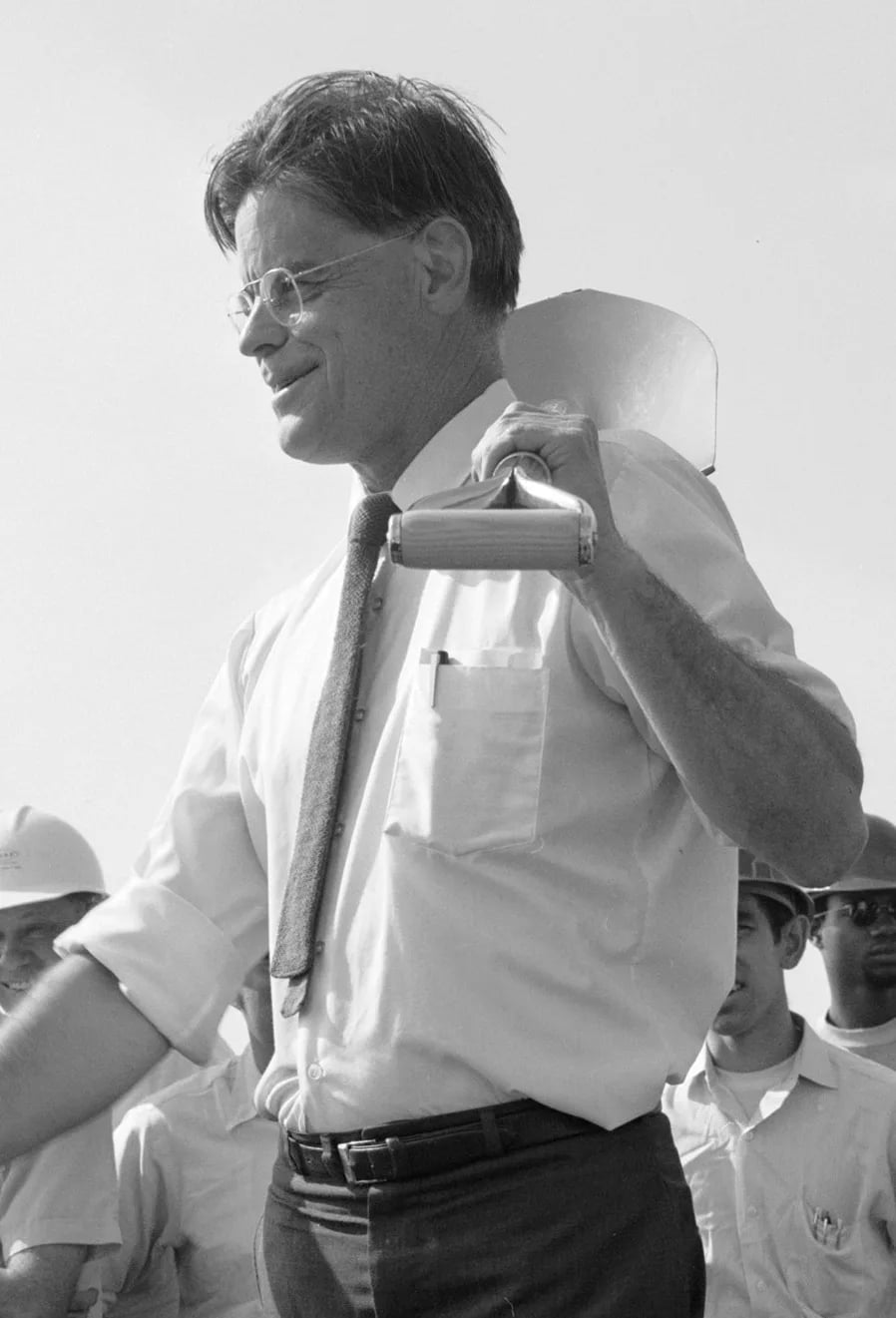 Portrait of Robert R. Wilson (1914–2000) – memorial page