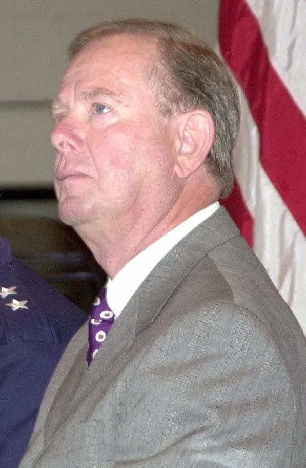 Portrait of Larry Mumper (1937–2026) – memorial page