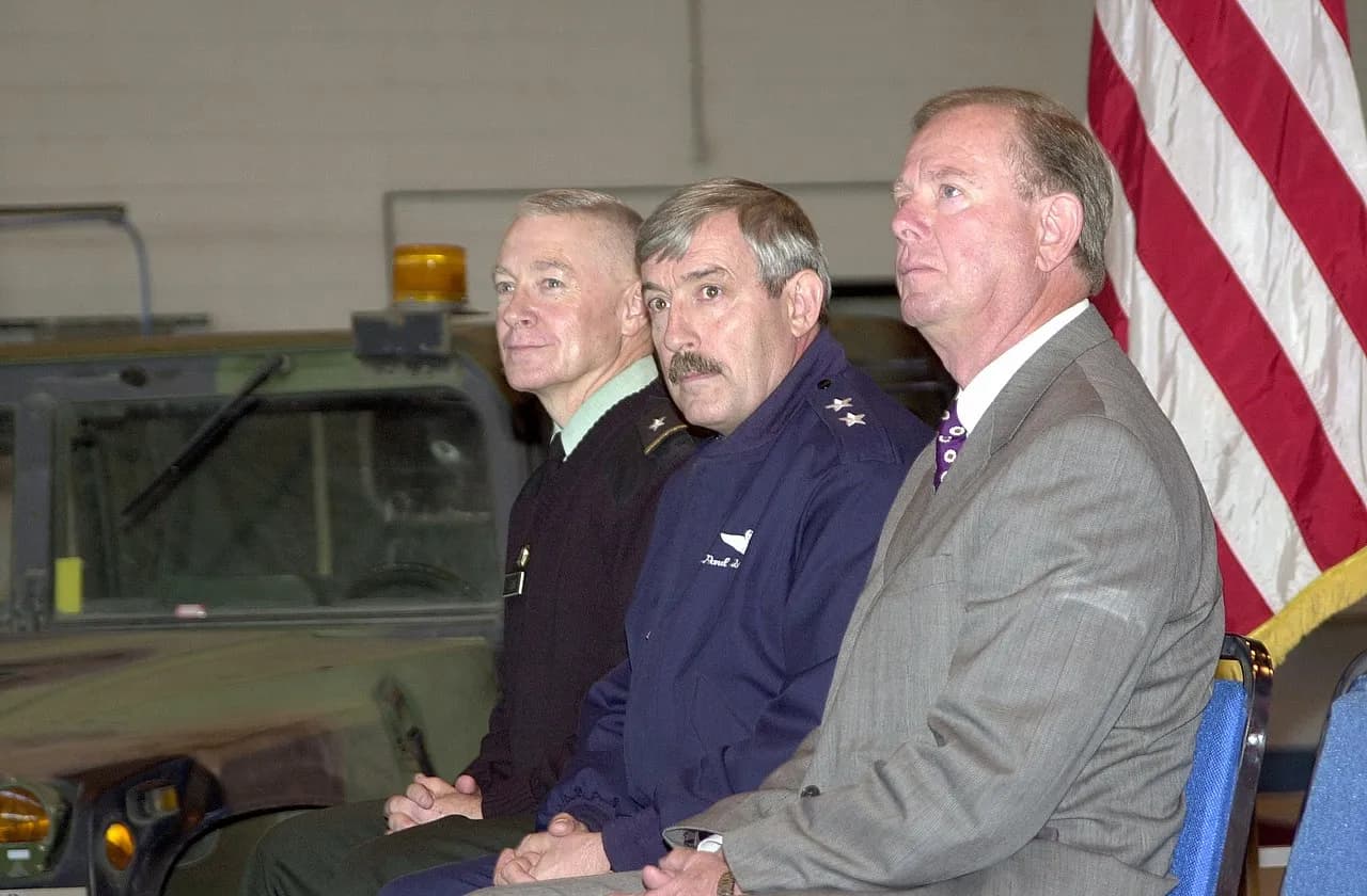 Memorial page of Larry Mumper