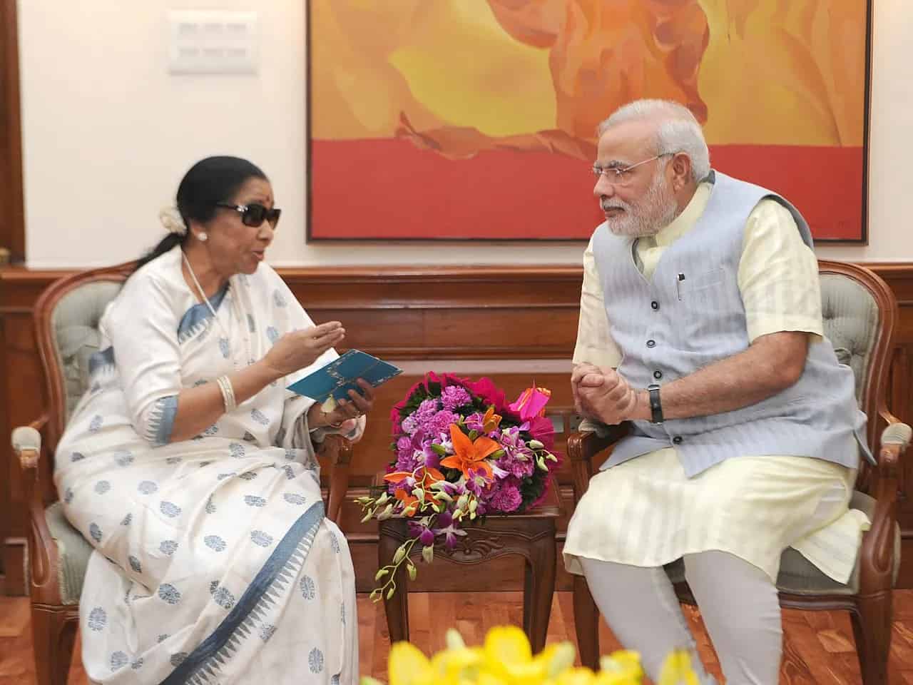 Memorial page of Asha Bhosle