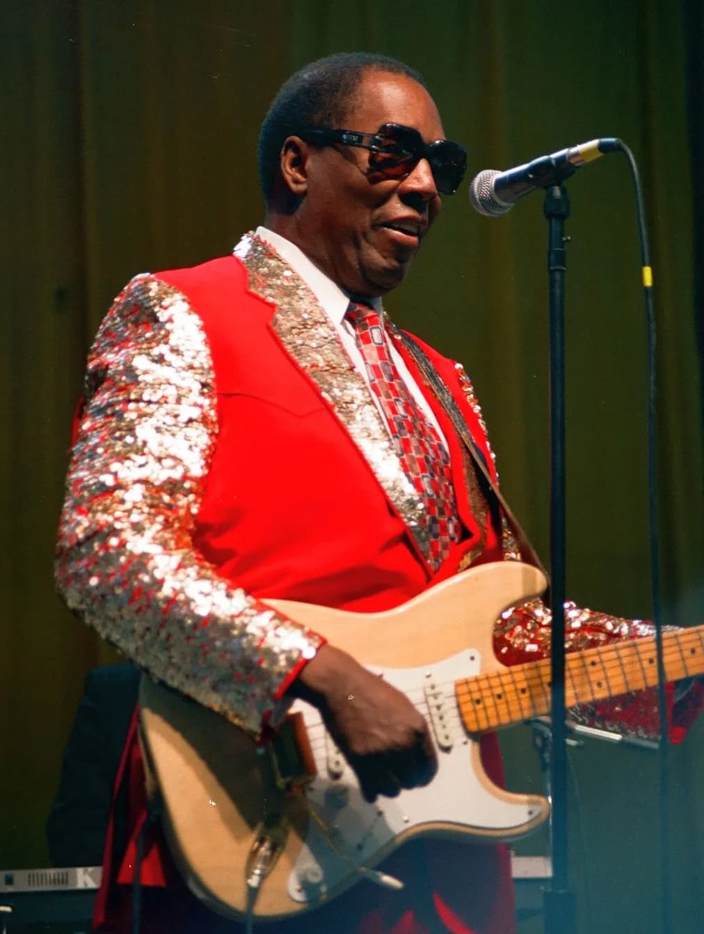 Memorial page of Clarence Carter