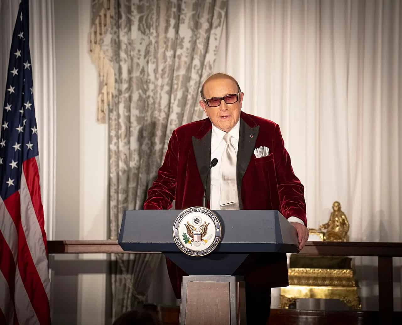 Memorial page of Clive Davis (née Clive Jay Davis)