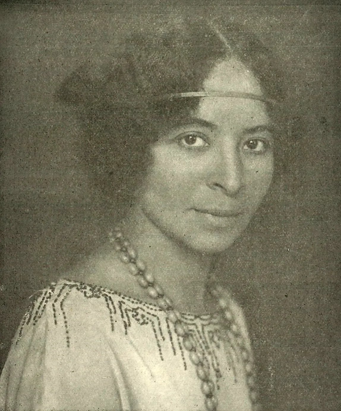Portrait of Tula di Vista (1888–1969) – memorial page