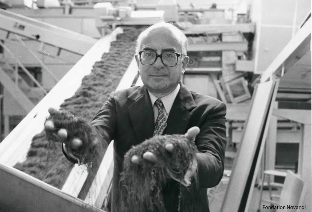Porträt von Charles Burrus (1929–2011) – Gedenkseite