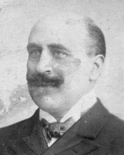 Portrait of José Maria de Queirós Veloso (1860–1952) – memorial page