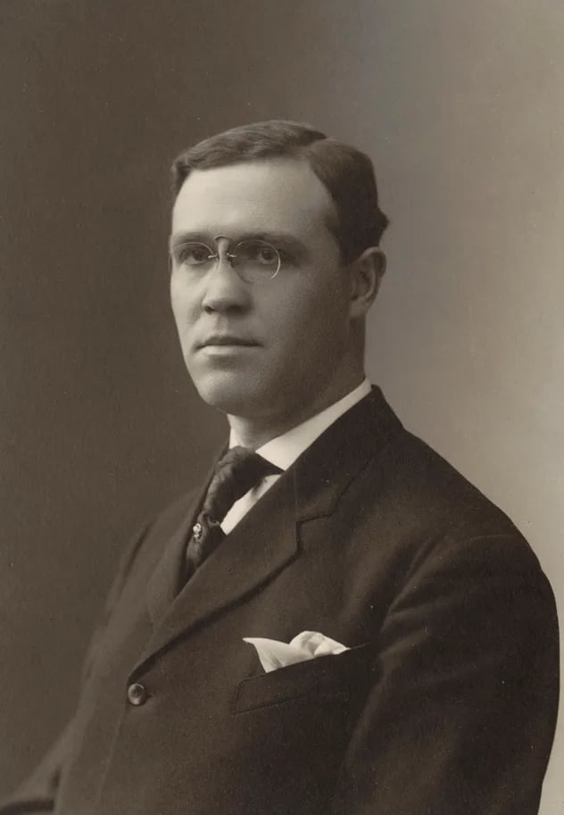 Portrait of Charles Howard Brown (1879–1946) – memorial page