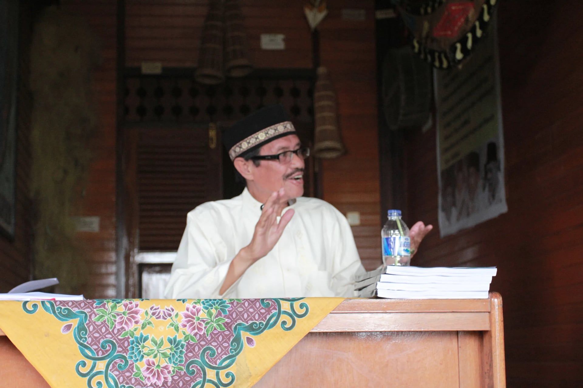 Portrait of Hanif Rasyid (1942–2017) – memorial page