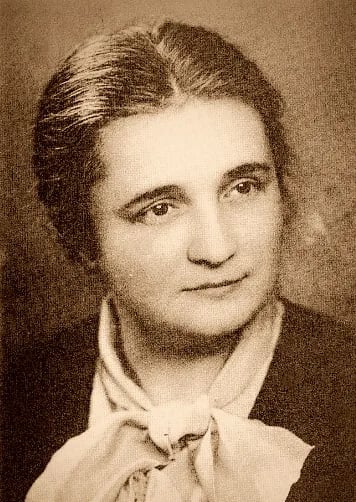 Portrait of Amálie Kutinová (1898–1965) – memorial page