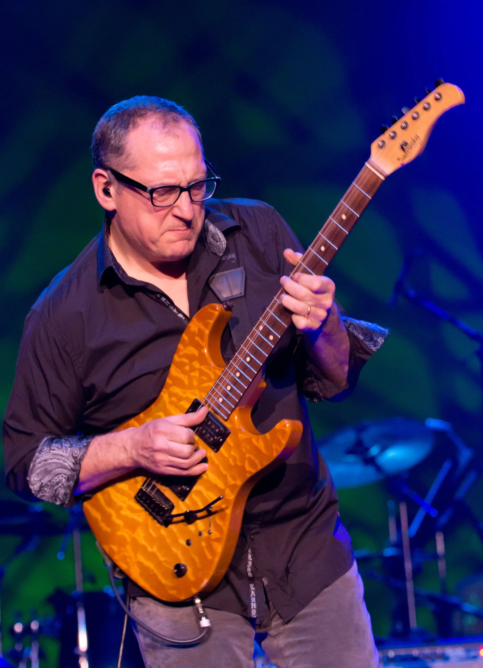 Portrait of Chuck Loeb (1955–2017) – memorial page