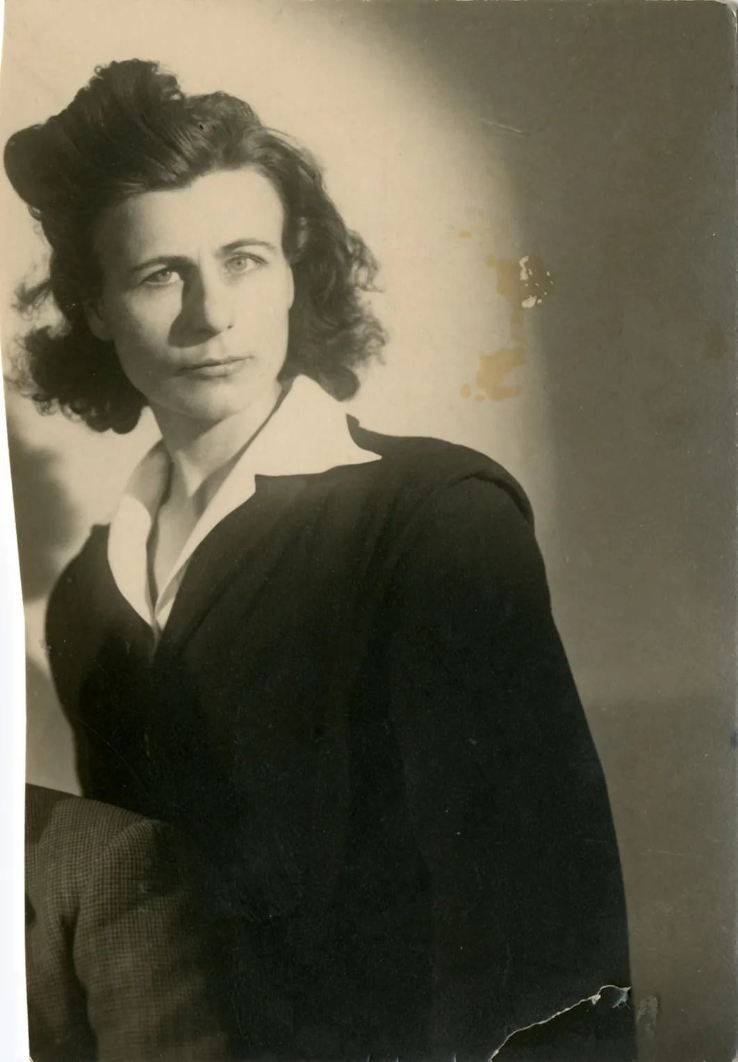 Portrait of Mélinée Manouchian (1913–1989) – memorial page