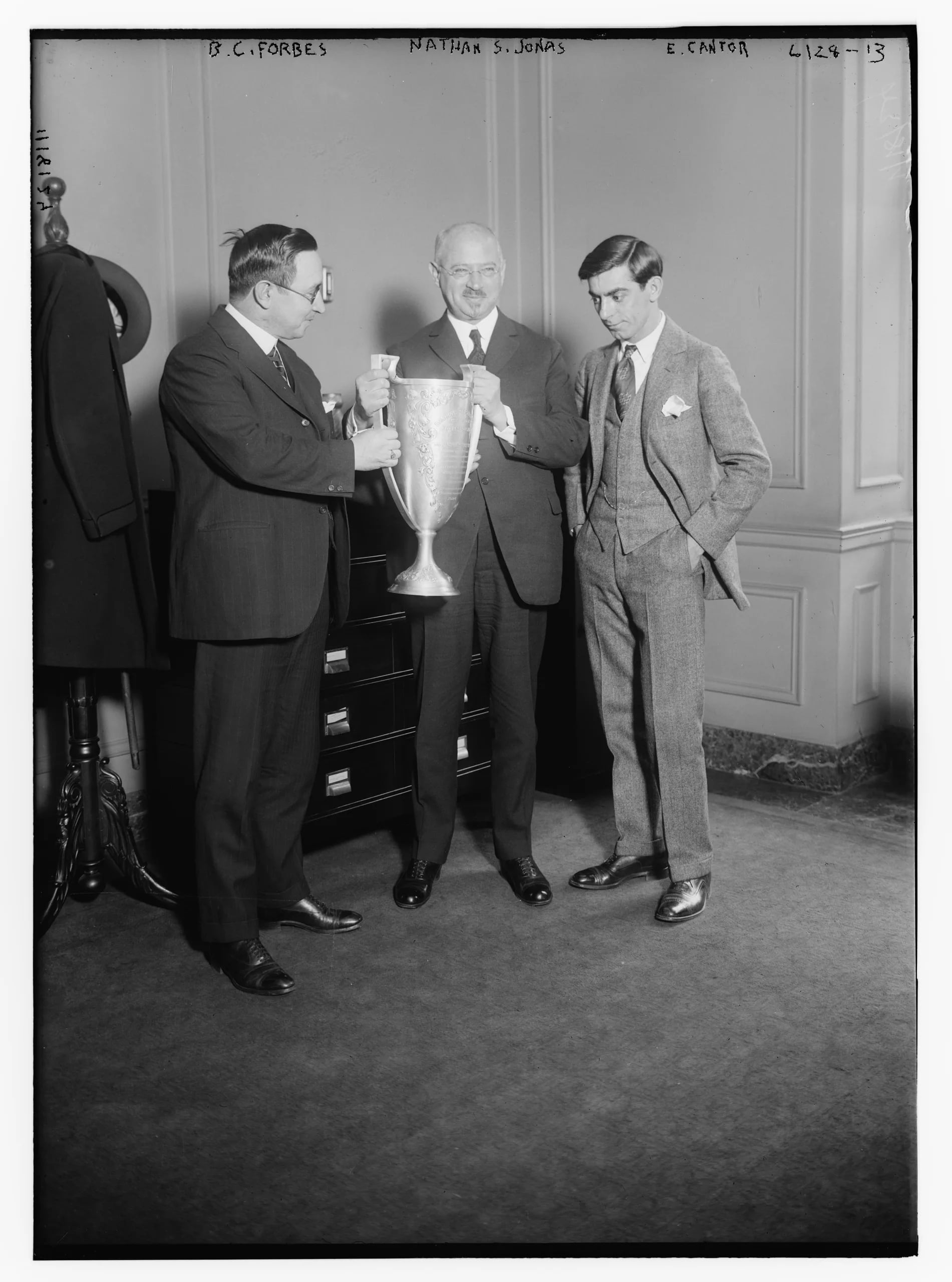 Portrait of Nathan Solomon Jonas (1868–1943) – memorial page