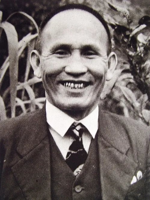 Porträt von Losing Watan (1899–1954) – Gedenkseite