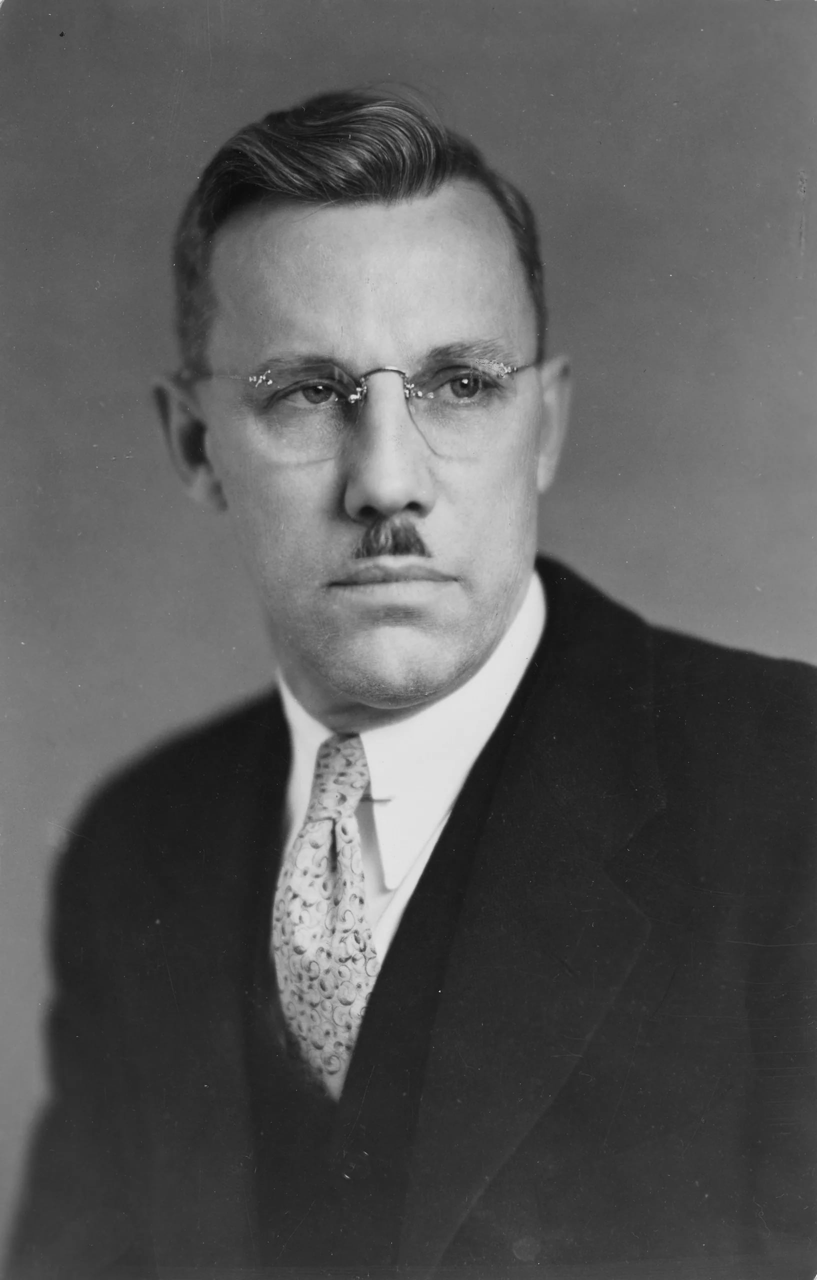Porträt von Conde McCullough (1887–1946) – Gedenkseite