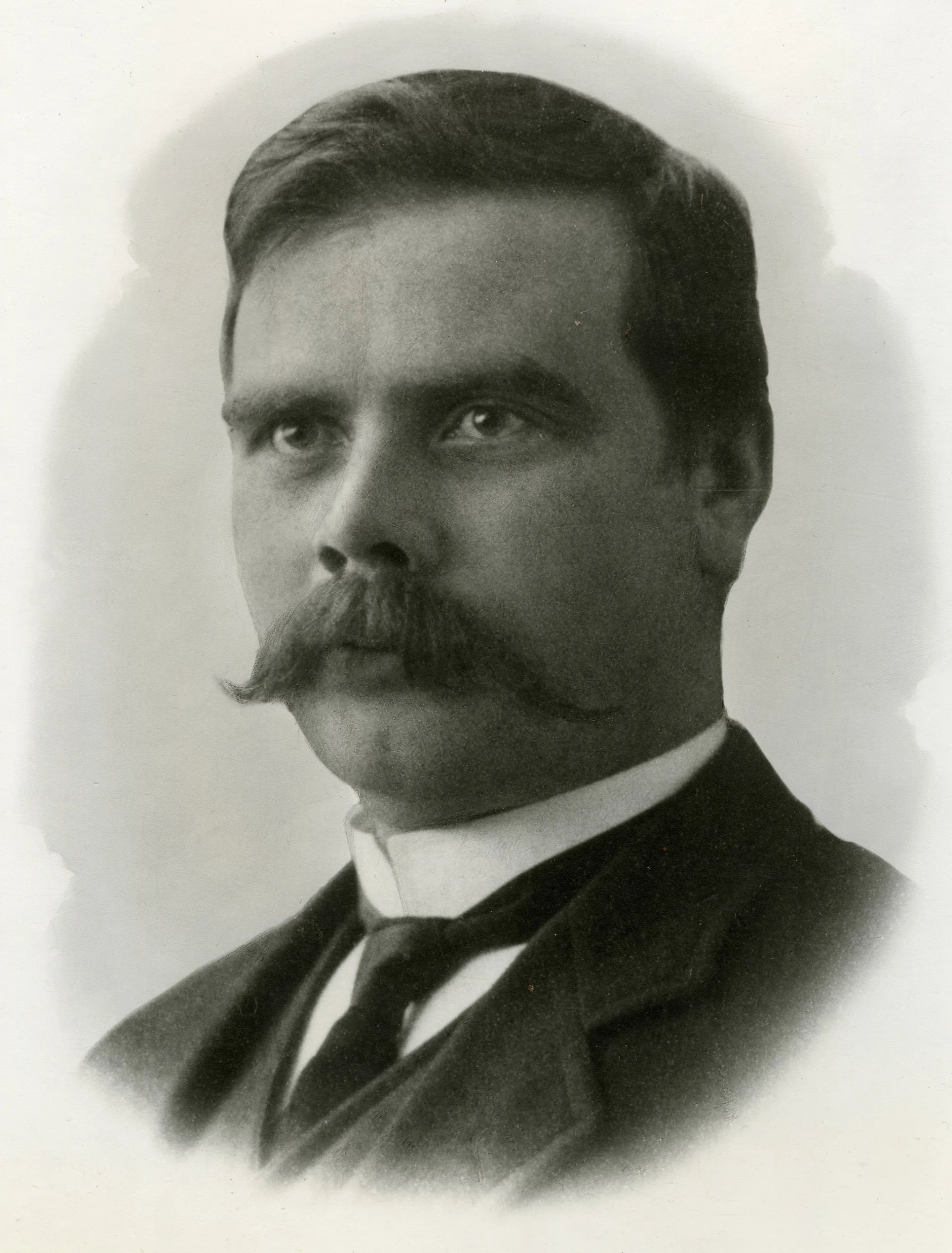 Portrait of Claus Lien (1882–1959) – memorial page
