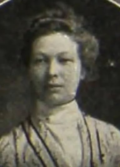 Portrait of Nellie Barsness (1873–1966) – memorial page
