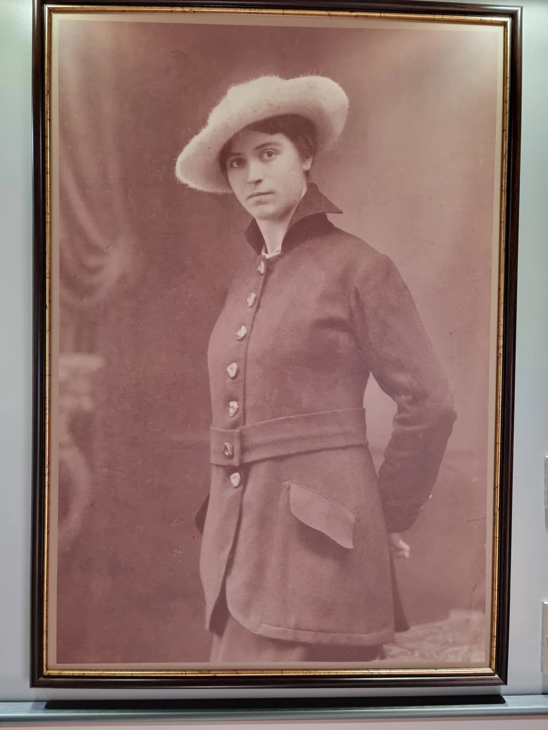 Portrait of Ivanka Dermendzhijska-Gorinova (1890–1968) – memorial page