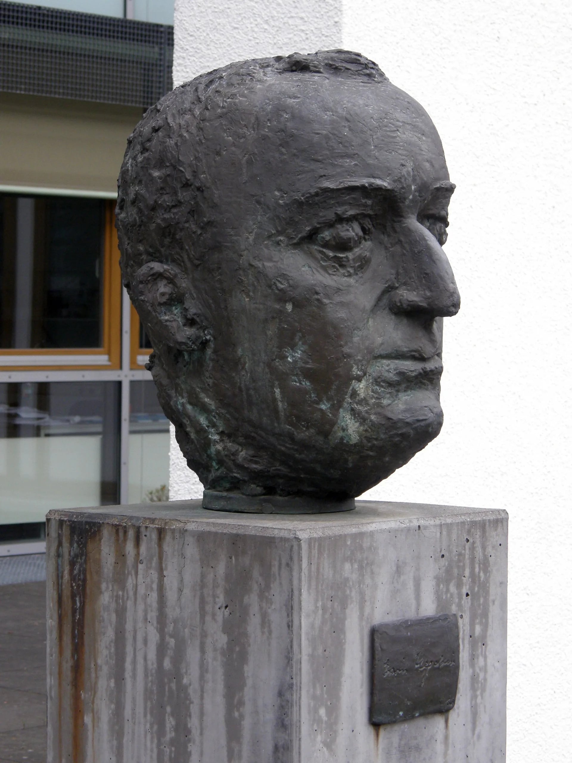 Portrait of Erwin Negelein (1897–1979) – memorial page