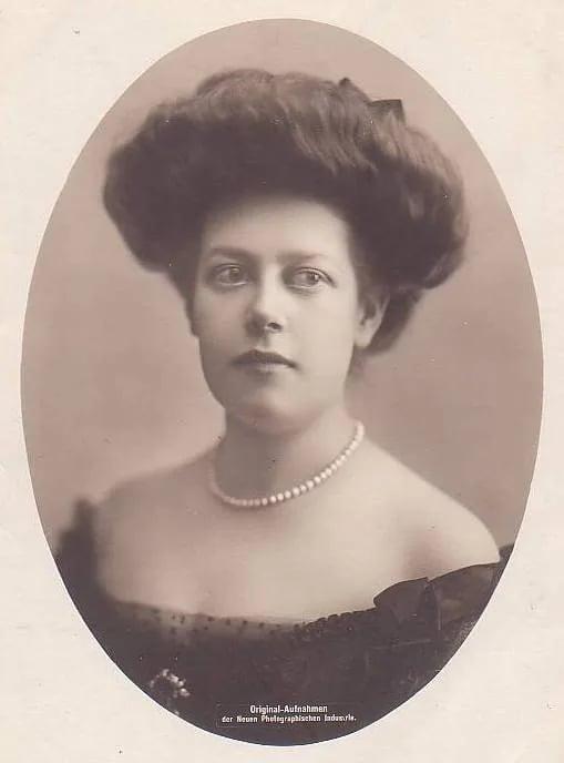 Porträt von Marie Antoinette zu Mecklenburg (1884–1944) – Gedenkseite