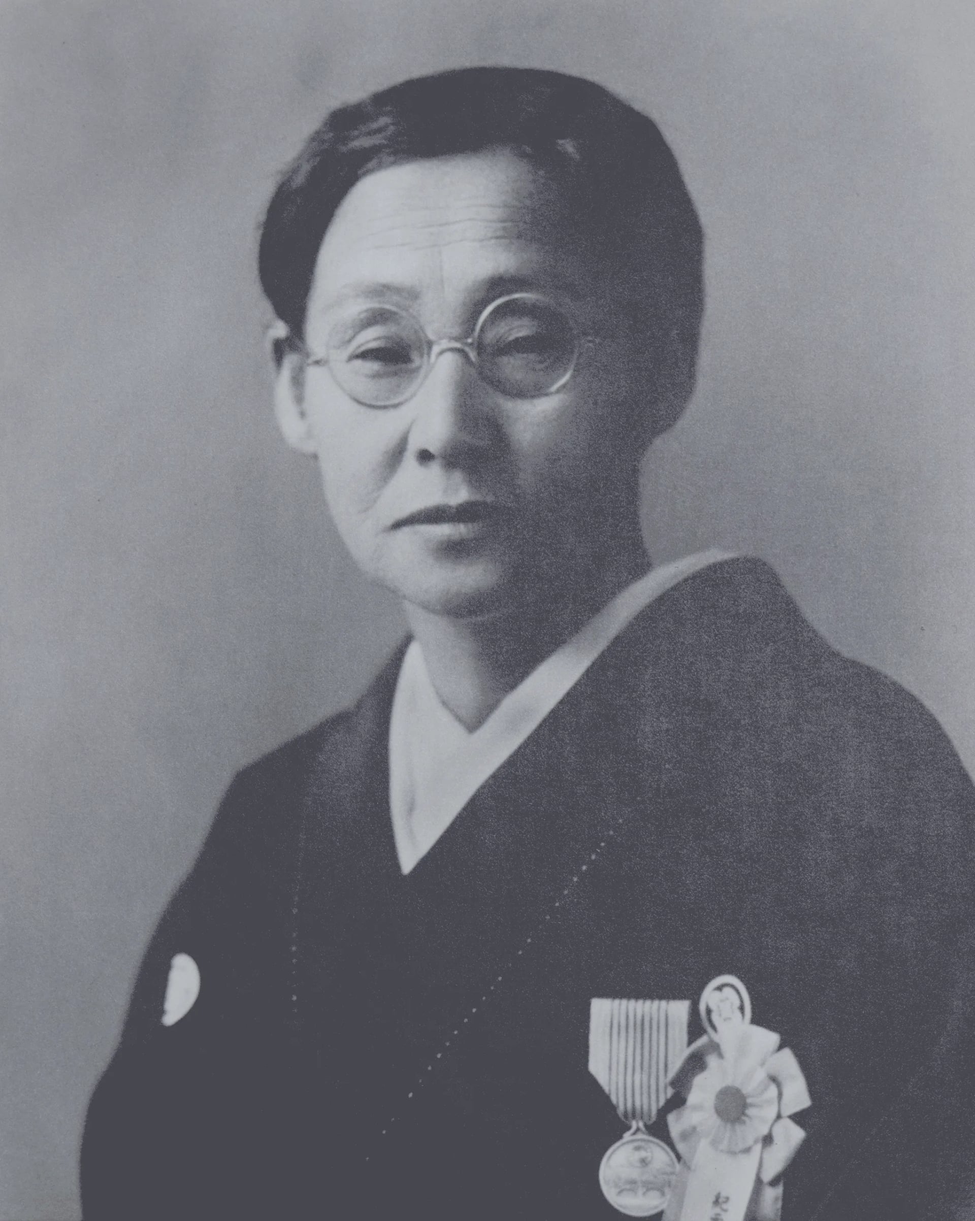 Porträt von Yasu Shibata (1881–1950) – Gedenkseite