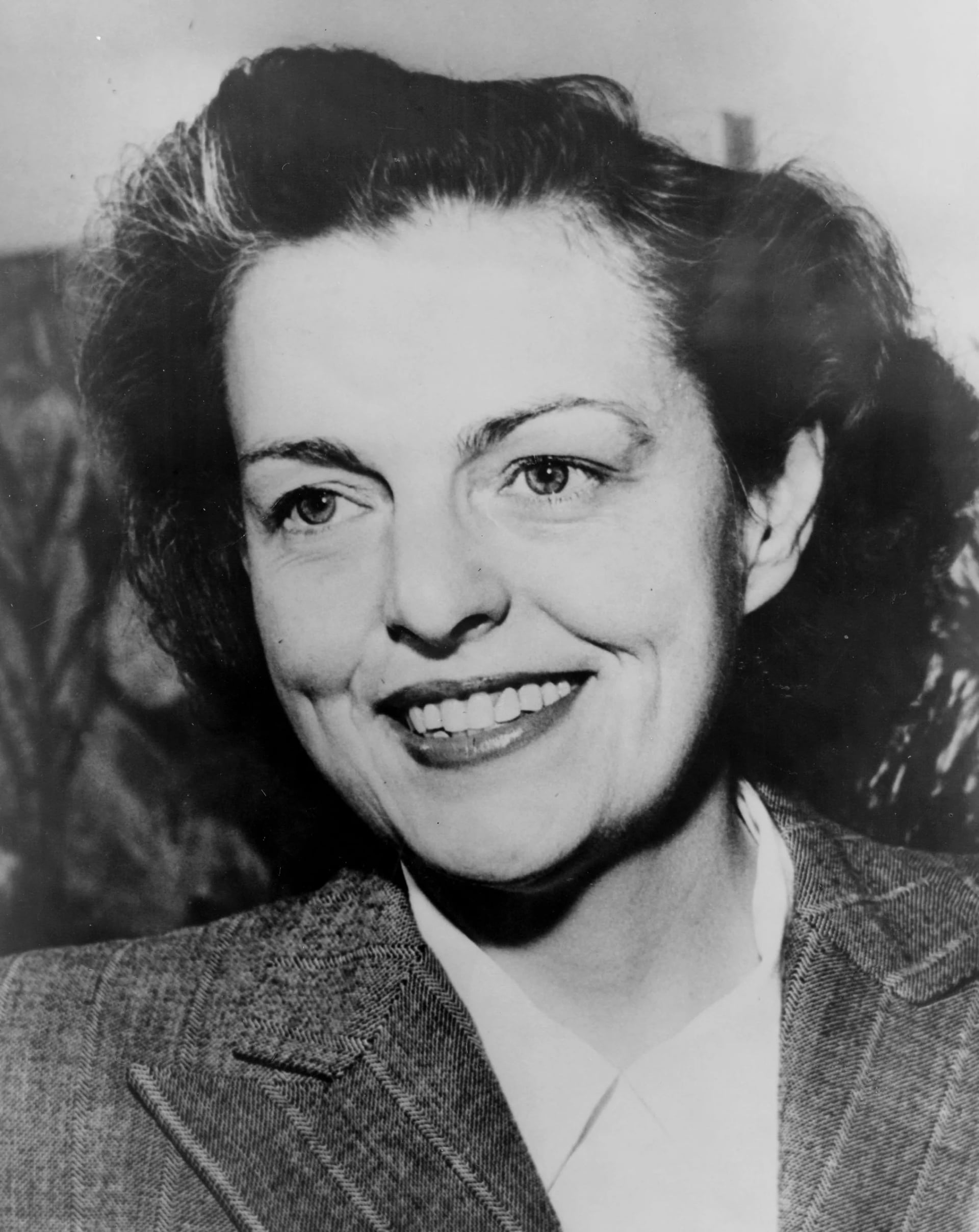 Portrait of Helen Gahagan (1900–1980) – memorial page