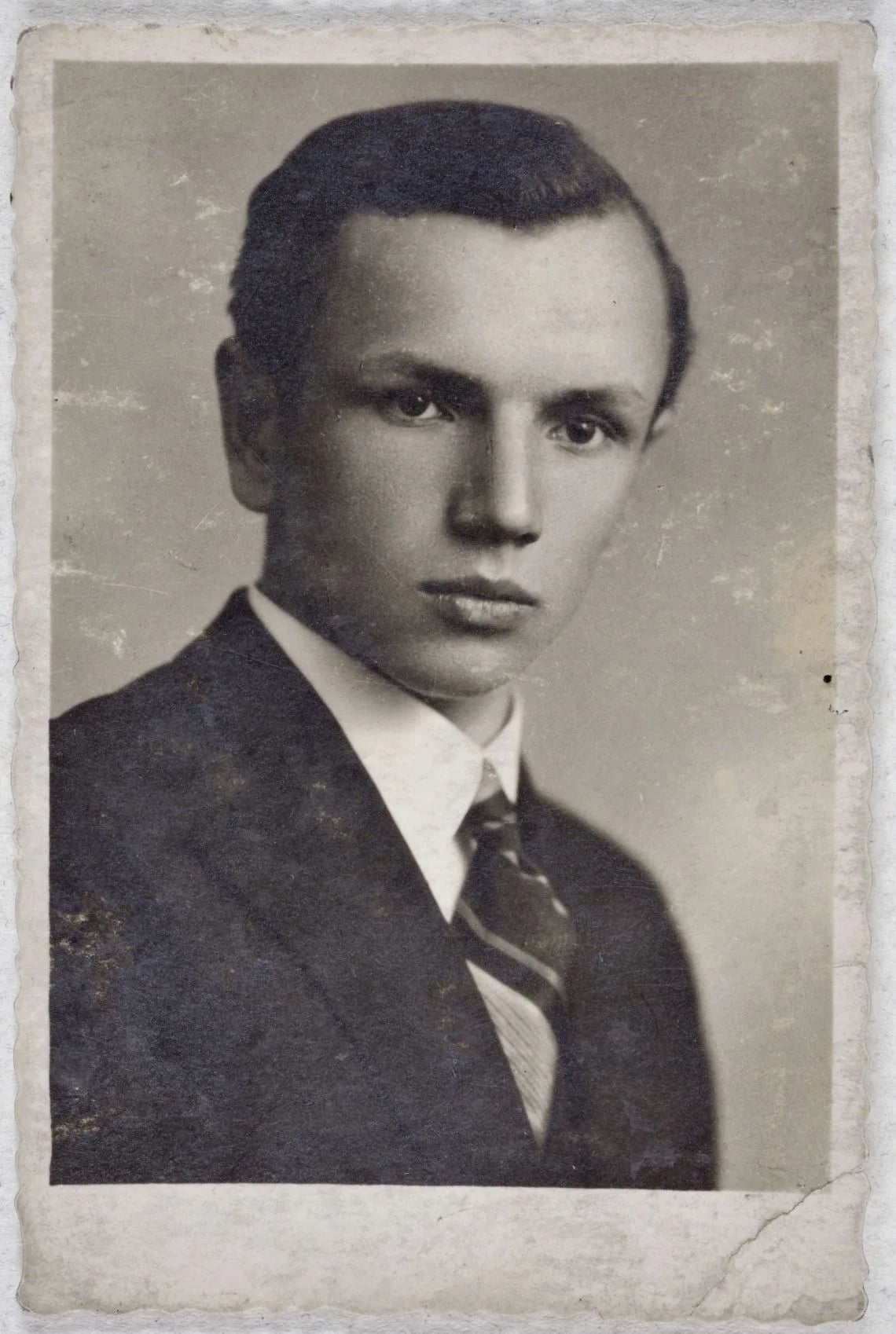Portrait of Mieczysław Milbrandt (1915–1944) – memorial page