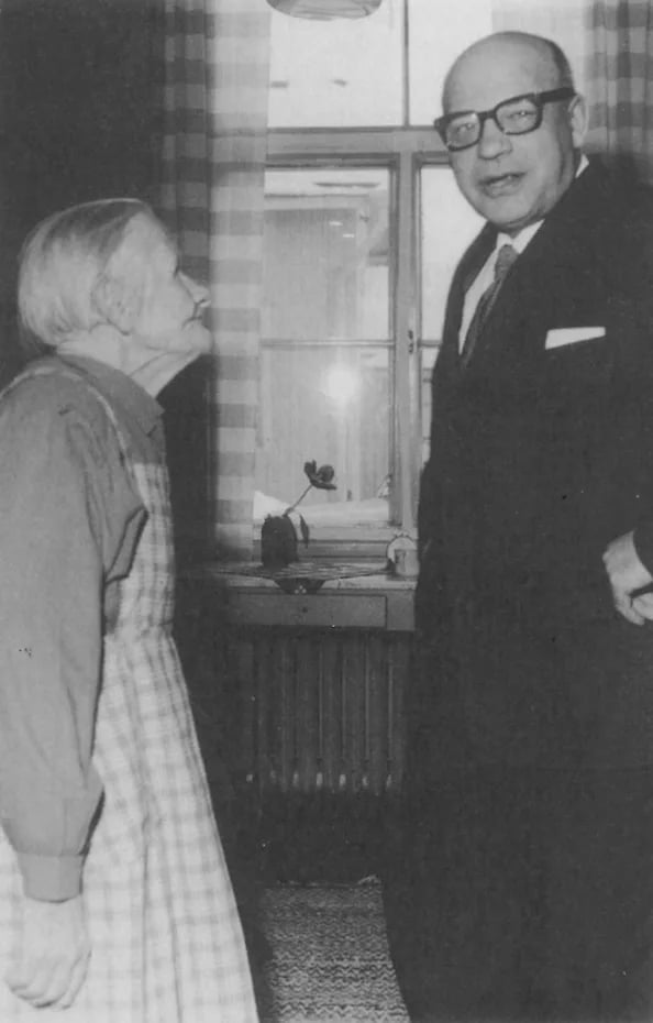 Porträt von Eino Palovesi (1904–1980) – Gedenkseite