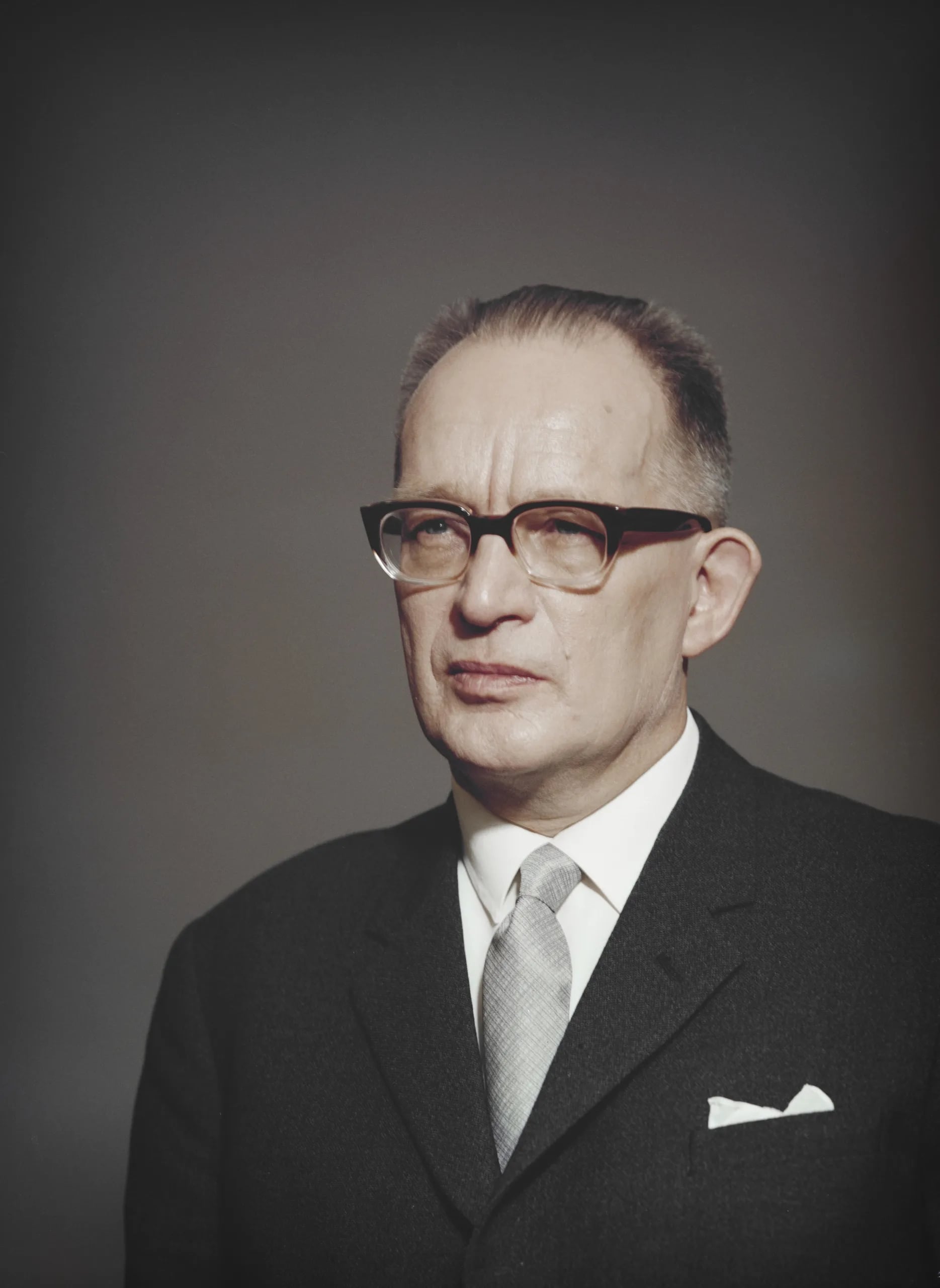 Portrait of Heikki Hosia (1907–1997) – memorial page