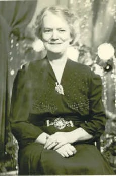 Porträt von Louise Florence Webb (1883–1943) – Gedenkseite