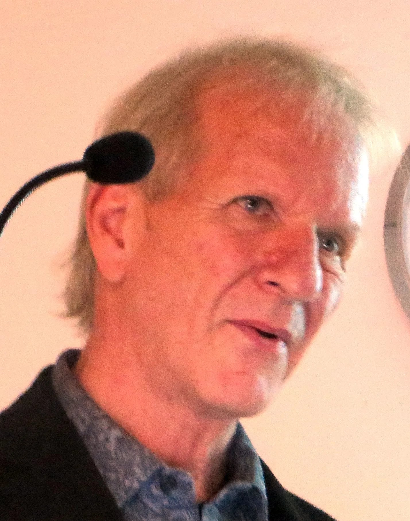 Porträt von Bruce Wands (1949–2022) – Gedenkseite