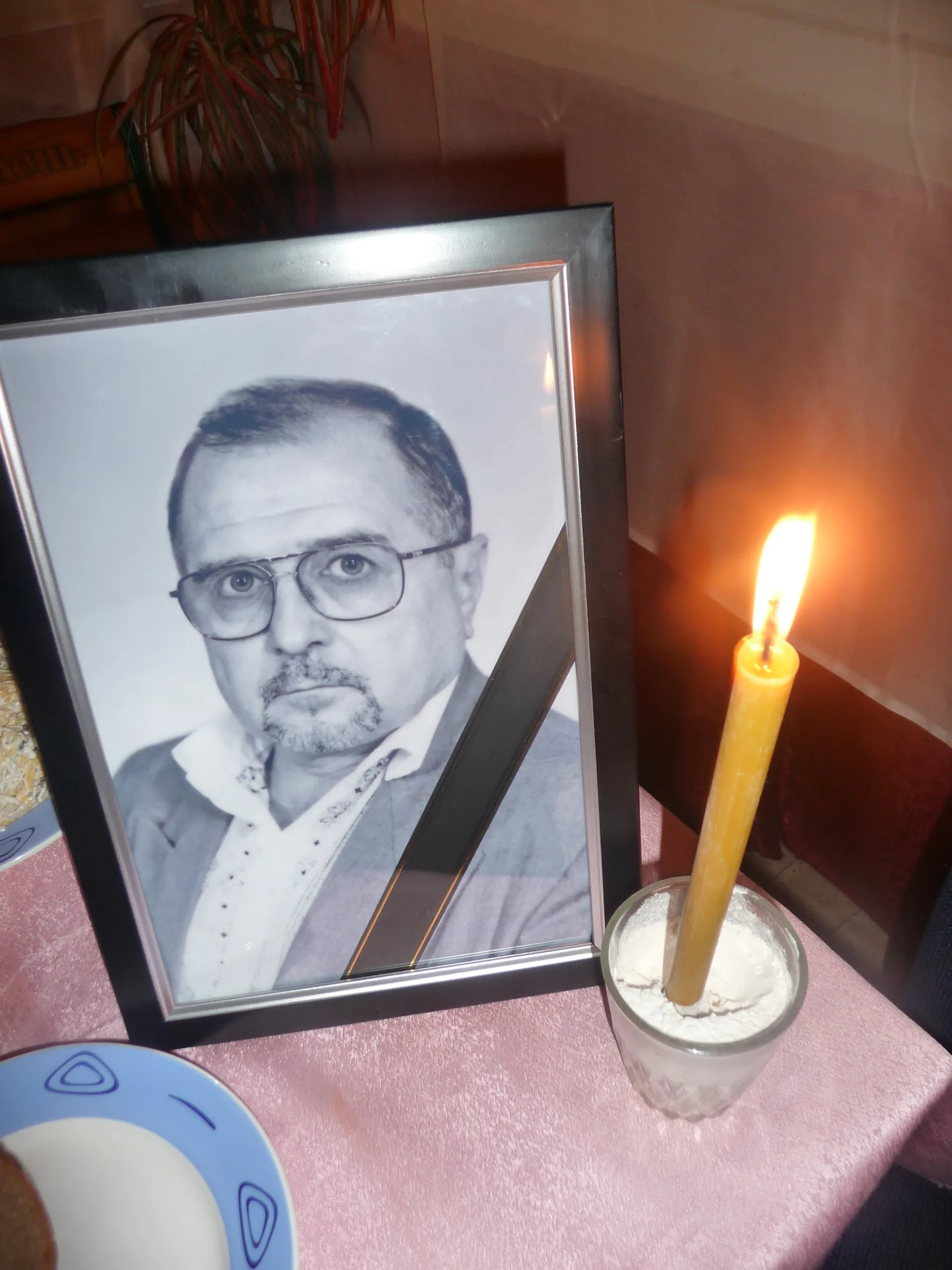 Porträt von Petro Khmaruk (1943–2008) – Gedenkseite