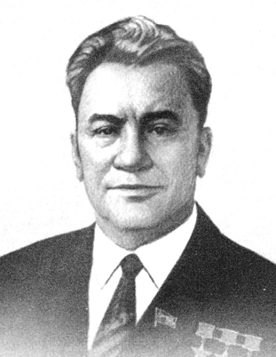 Porträt von Dinmuchamed Kunajew (1912–1993) – Gedenkseite