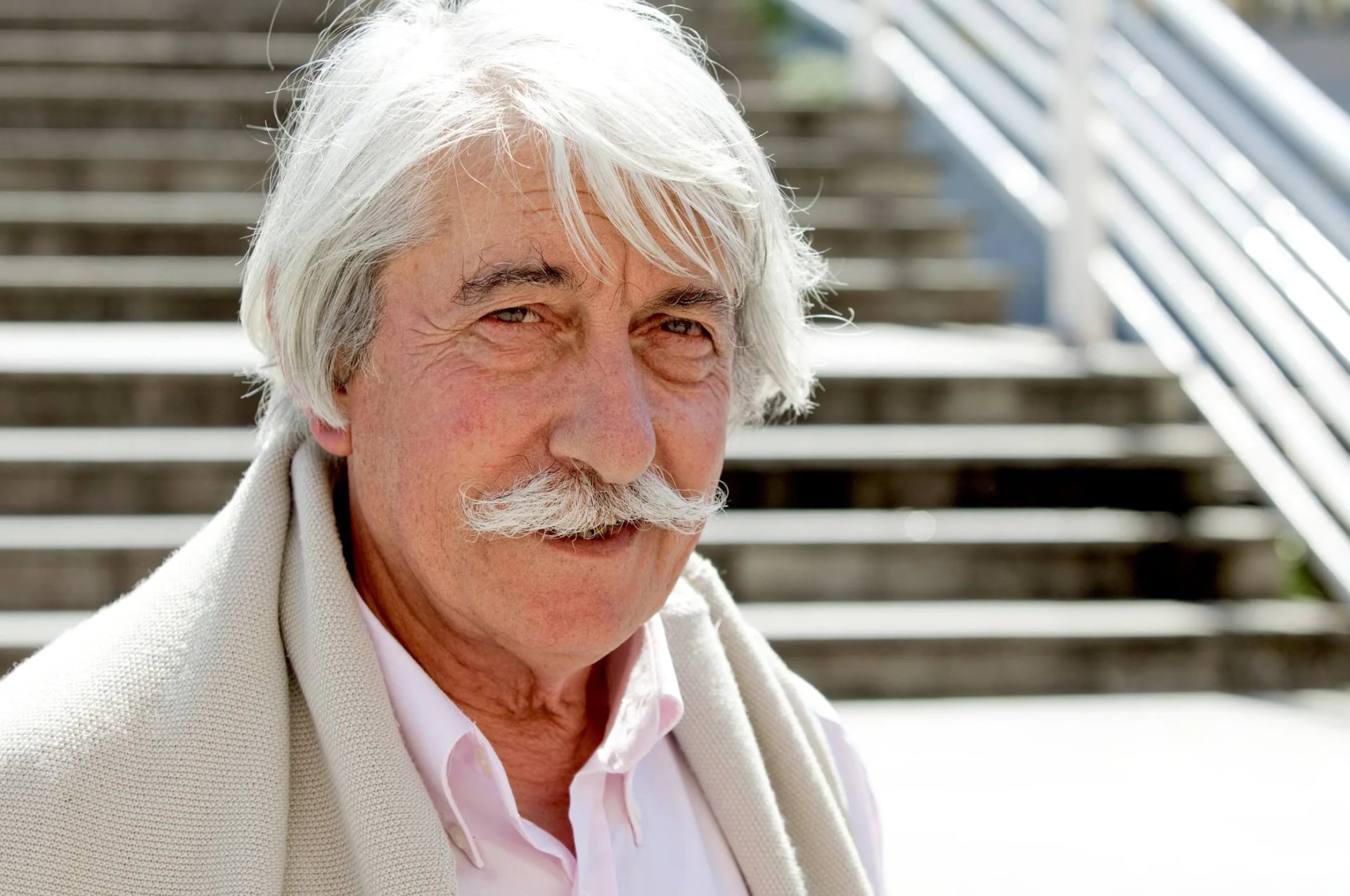 Porträt von Ugutz Robles-Arangiz (1939–2022) – Gedenkseite