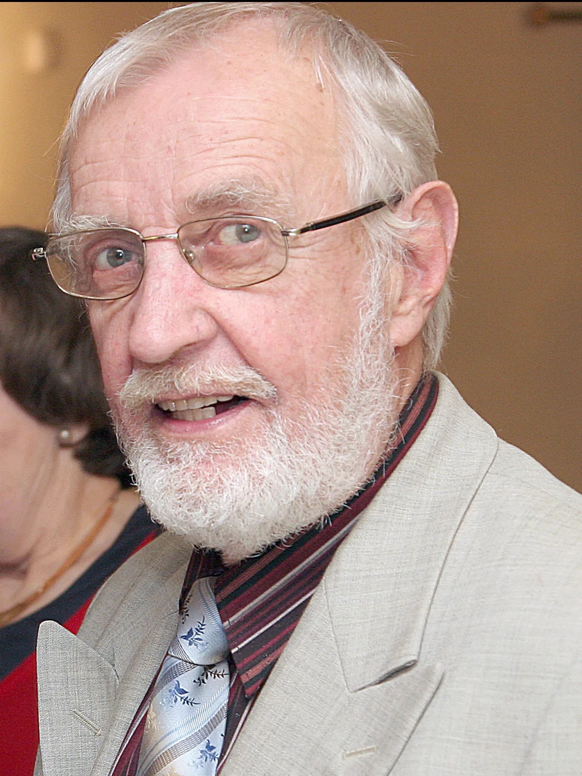Porträt von Aarne Üksküla (1937–2017) – Gedenkseite