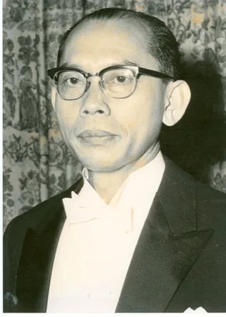 Porträt von Thoyib Hadiwidjaja (1919–2002) – Gedenkseite