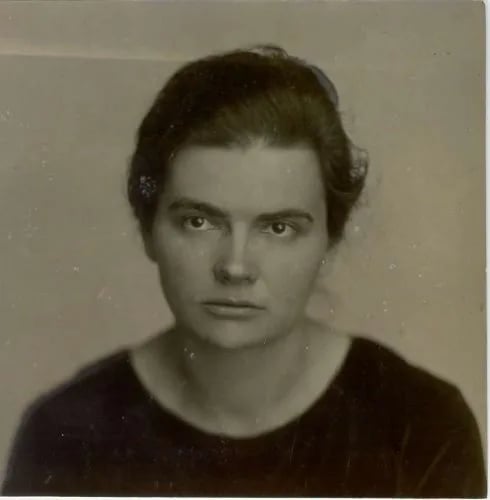 Portrait of Karla Bulovec (1895–1957) – memorial page