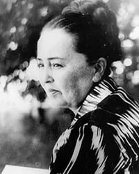 Portrait of Saida Zunnunova (1926–1977) – memorial page