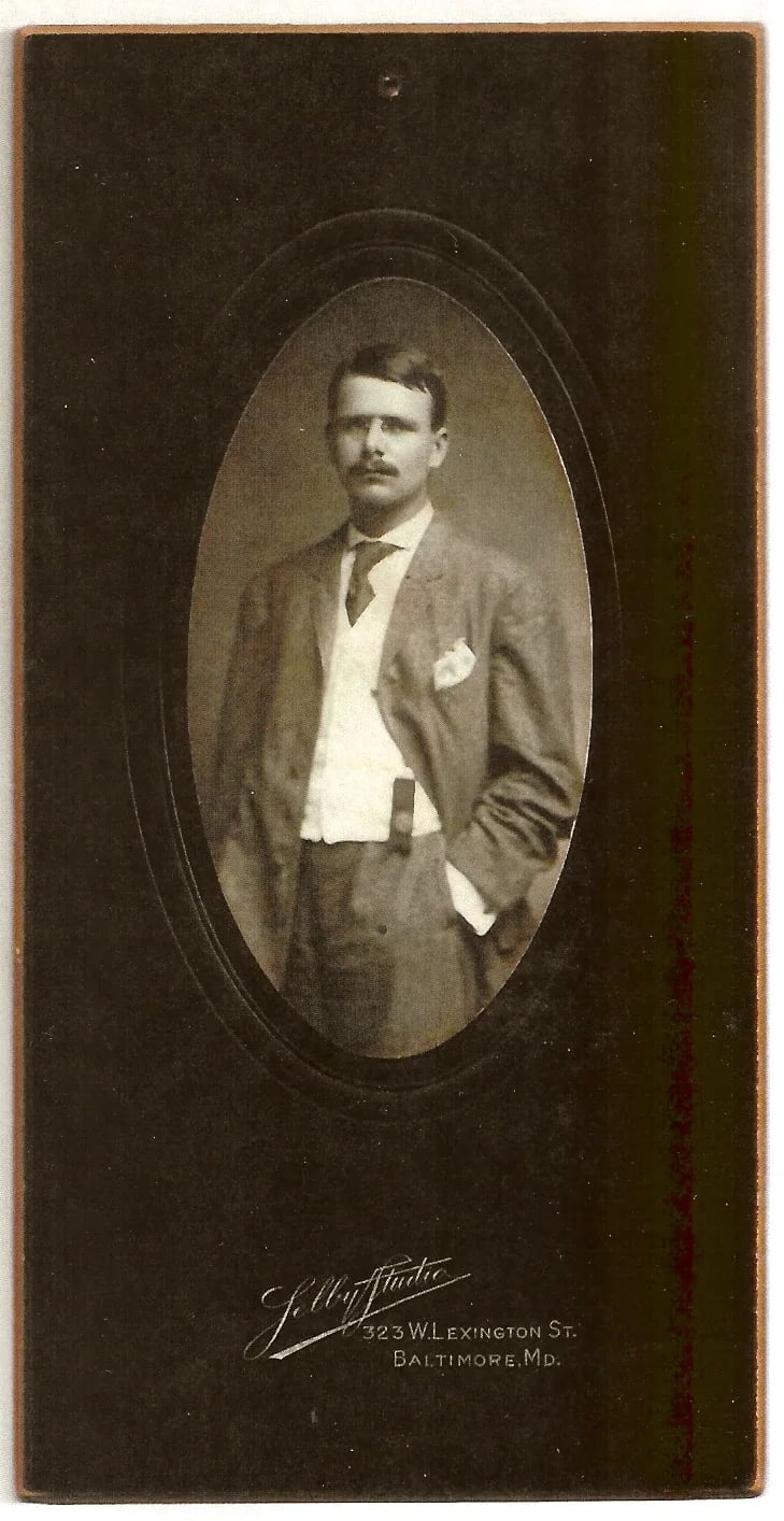 Portrait of Edmund C. Lynch (1885–1938) – memorial page