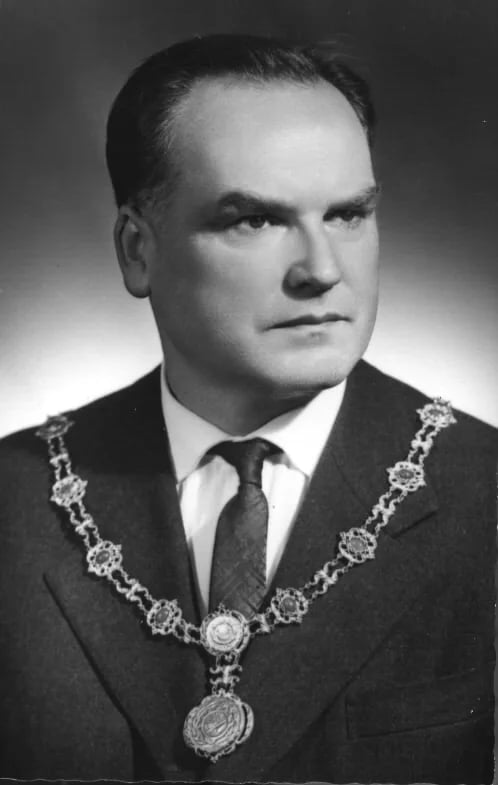 Portrait of Zénó Terplán (1921–2002) – memorial page