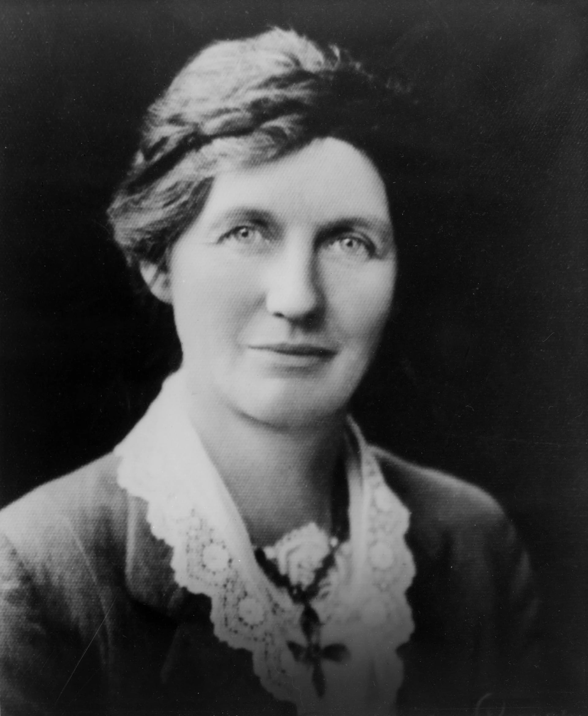 Portrait of Elizabeth McCombs (1873–1935) – memorial page
