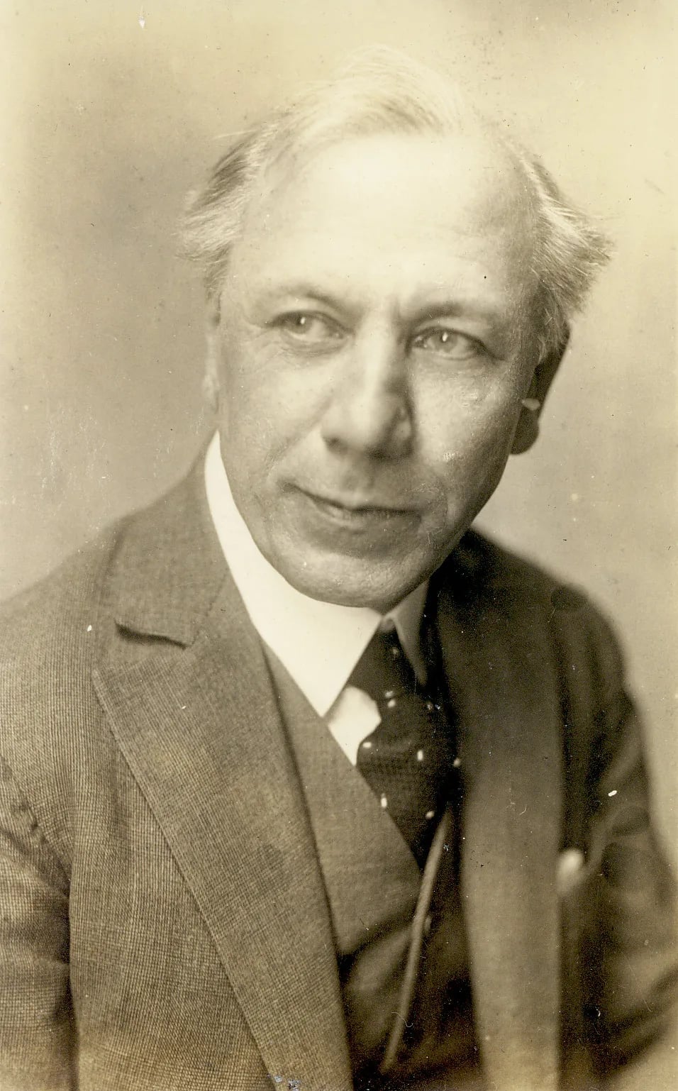 Portrait of Erdmann Graeser (1870–1937) – memorial page