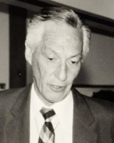 Portrait of Hugh Kawharu (1927–2006) – memorial page